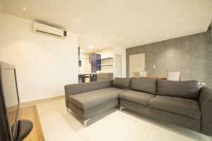 Spacious Terrace Apartment with Mountain Views