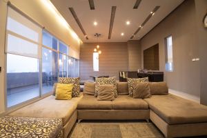 Spacious Terrace Apartment with Mountain Views