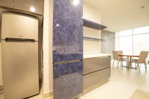 Spacious Terrace Apartment with Mountain Views