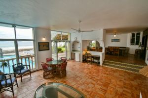 Residencia Frente al Mar en Venta |Villas Las Fuentes, Club Santiago, Manzanillo