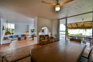 Residencia Frente al Mar en Venta |Villas Las Fuentes, Club Santiago, Manzanillo