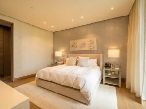 Residence with Exceptional Space and Privacy