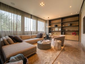 Residence with Exceptional Space and Privacy