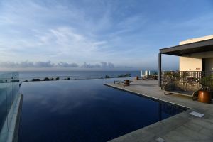 Three-Bedroom Blue Horizon Penthouse
