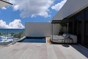 Three-Bedroom Blue Horizon Penthouse