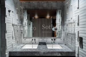 St Regis 23