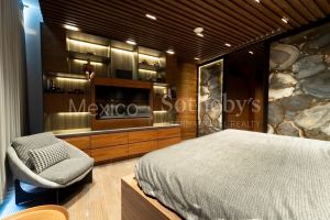 St Regis 23