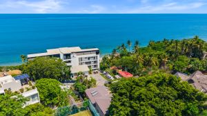 Casa Arena y Sol | Home for renovation one block from Sayulita Beach