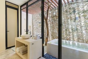 Private Colonial Oasis