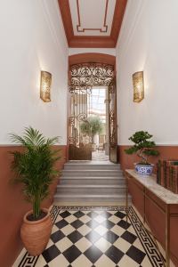 Property to Remodel in the Historic Center