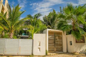 Tropical Living with Contemporary Design in Holbox Island