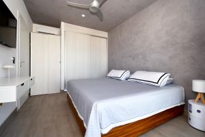 ONE BEDROOM IN THE CARIBBEAN A FEW STEPS FROM THE SEA
