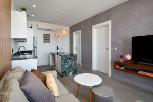 ONE BEDROOM IN THE CARIBBEAN A FEW STEPS FROM THE SEA