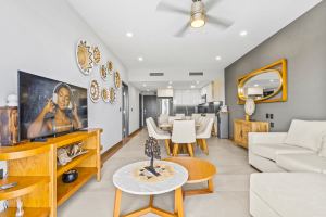 Bengala Boutique 401 | Corner Apartment with tropical views in Los Tigres