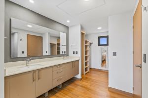 Bengala Boutique 401 | Corner Apartment with tropical views in Los Tigres