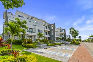 Bengala Boutique 401 | Corner Apartment with tropical views in Los Tigres