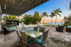 Casa La Puntilla | Oceanfront Residence in La Cruz de Huanacaxtle