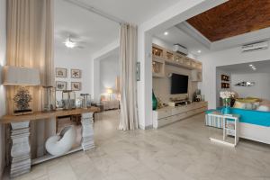 Casa La Puntilla | Oceanfront Residence in La Cruz de Huanacaxtle