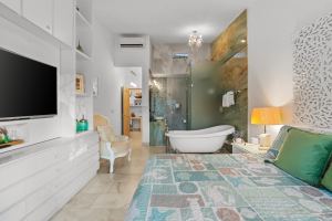 Casa La Puntilla | Oceanfront Residence in La Cruz de Huanacaxtle