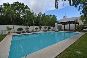 Modern Three-Bedroom Home in Selvanova Coto 3B