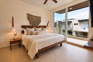 Modern Three-Bedroom Home in Selvanova Coto 3B