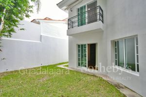 CASA ÁLAMOS | PUERTA DE HIERRO