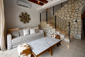 Casa Piedra | 3-Bedroom Townhouse – One Lock-Off