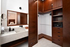 Casa Piedra | 3-Bedroom Townhouse – One Lock-Off