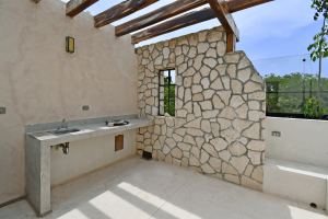 Casa Piedra | 3-Bedroom Townhouse – One Lock-Off
