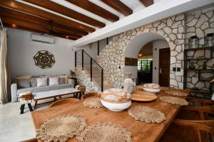 Casa Piedra | 3-Bedroom Townhouse – One Lock-Off