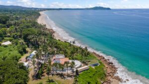 Villa Cormorán | Contemporary colonial elegance by the sea, Litibú
