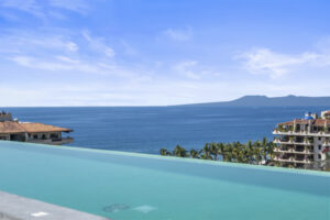Pacífica 605 | Vibrant beachside studio, Vallarta Romantic Zone