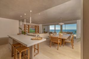 UAVI 3 -301 | A sublime beachfront lifestyle, Litibú