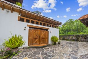 Los Alipuses | Colonial Charm in the Sierra of San Sebastián del Oeste