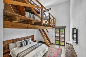Los Alipuses | Colonial Charm in the Sierra of San Sebastián del Oeste