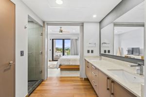 Bengala Boutique 401 | Corner Apartment with tropical views in Los Tigres