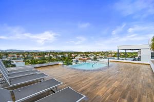 Bengala Boutique 401 | Corner Apartment with tropical views in Los Tigres