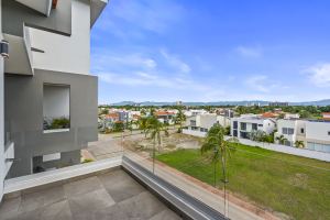 Bengala Boutique 401 | Corner Apartment with tropical views in Los Tigres