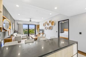 Bengala Boutique 401 | Corner Apartment with tropical views in Los Tigres