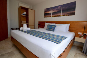 SUNSET SUITES HOTEL