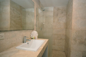 SUNSET SUITES HOTEL