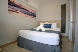 SUNSET SUITES HOTEL