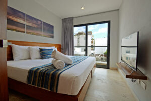 SUNSET SUITES HOTEL