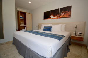 SUNSET SUITES HOTEL