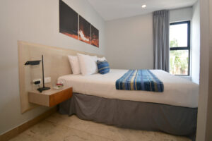 SUNSET SUITES HOTEL