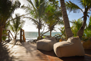 BEACHFRONT VILLA AQUA