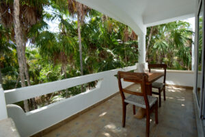 BEACHFRONT VILLA AQUA