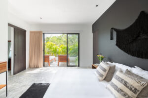 SUCCESSFUL AND SOPHISTICATED VILLA COMPOUND IN TULUM CENTRO