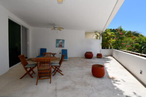 Aluxes House