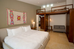 -UNIQUE AND EXCEPTIONAL HOUSE IN A GATED COMMUNITY